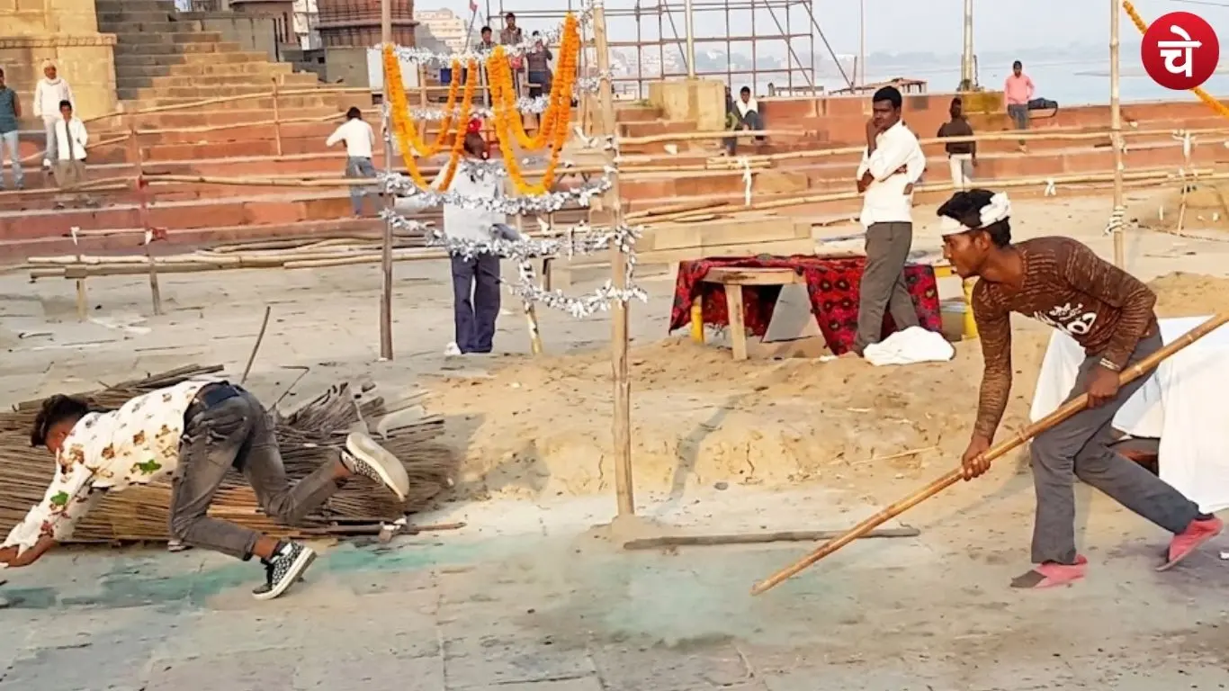 Altercation and physical assault following a dispute at the Ramlila Ground in Firozabad, Uttar Pradesh